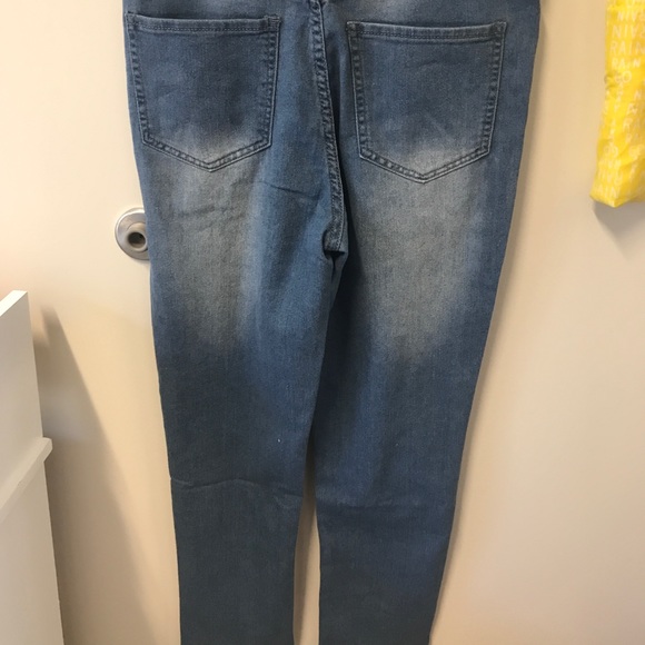 High-waisted Jeans - Picture 7 of 7